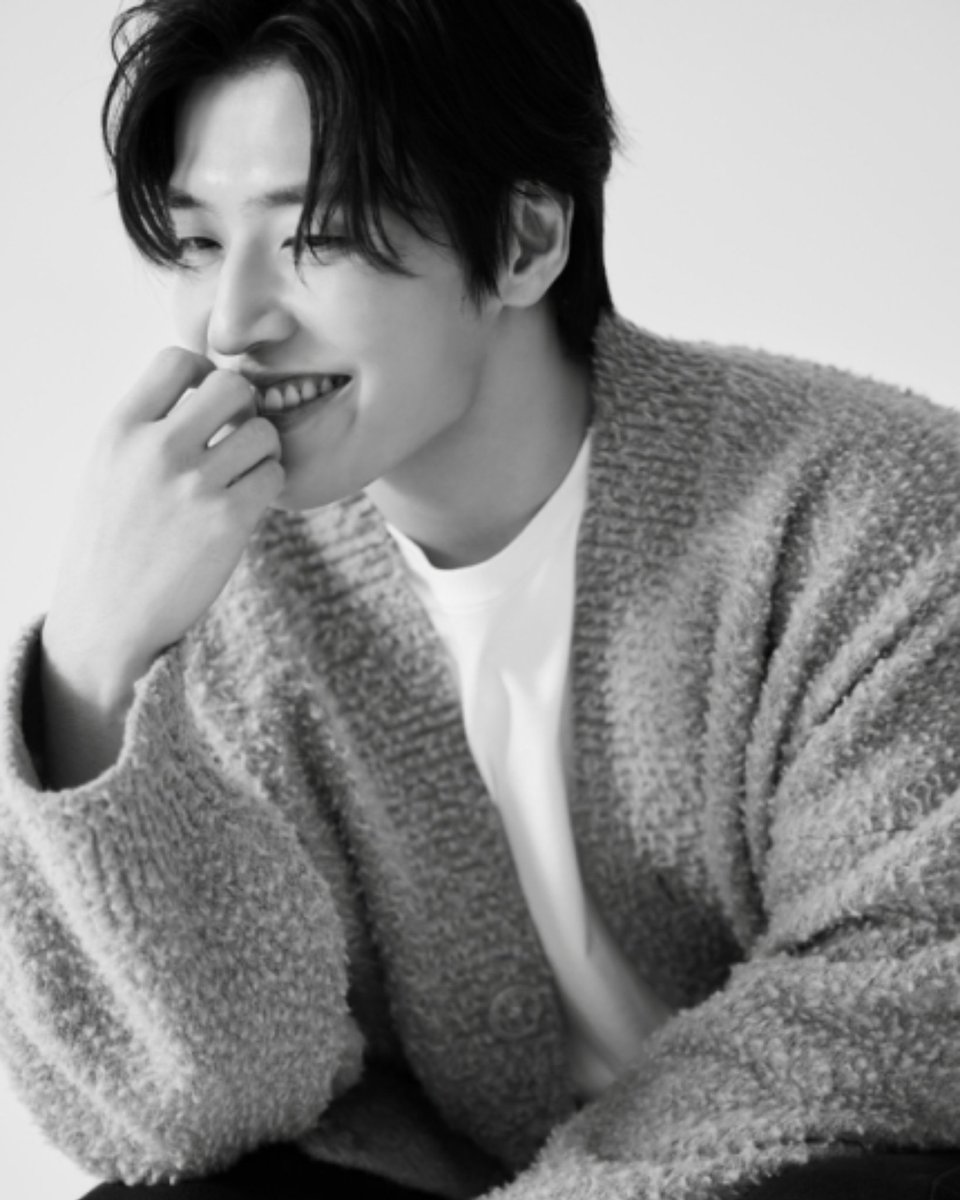 According to the film industry, #KangHaNeul recently confirmed his appearance in the movie 'First Ride' and has set a stable filmography that includes his next work and the next

Full article: m.entertain.naver.com/article/437/00…

#강하늘 #カンハヌル 
#คังฮานึล #姜河那 #Канганеул #Squidgame2