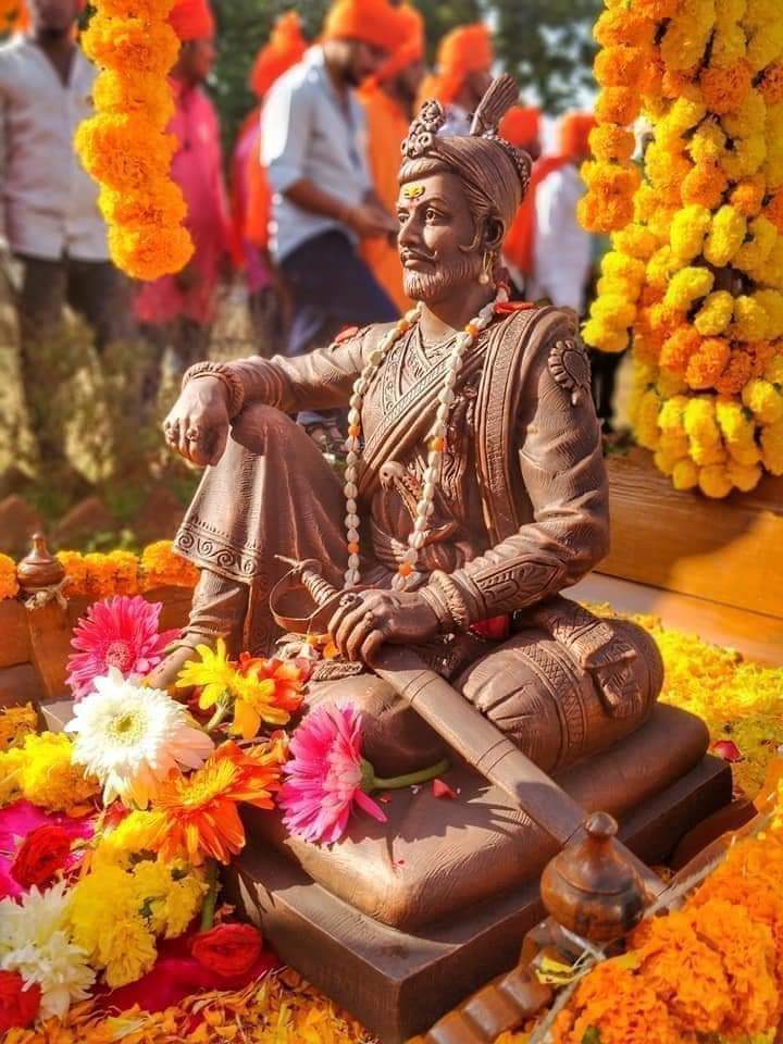 स्वराज्यरक्षक छत्रपती संभाजी महाराज यांना जयंतीनिमित्त विनम्र अभिवादन आणि मानाचा मुजरा!

#छत्रपती_श्री_संभाजी_महाराज