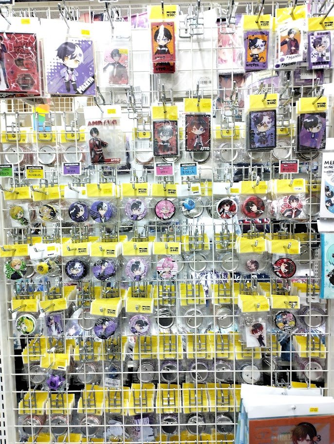 今日のAMPTAK×COLORSコーナー】 #AMPTAK 缶バッジなど各種取り揃えて