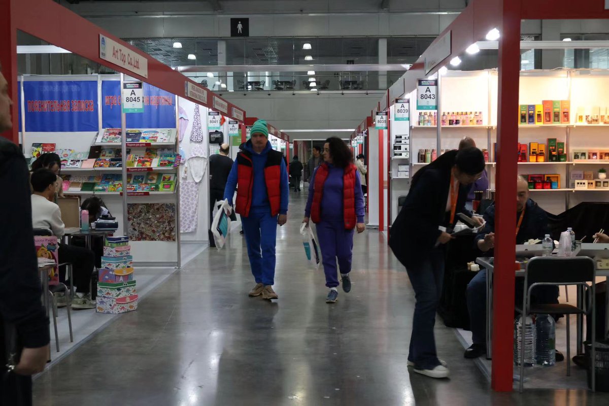 On May 13, the 2024 #Ningbo (#Russia) Home Furnishing and Consumer Goods #Expo opened in #Moscow. 🥳The #exhibition area covers 3,000m² with 125 stands, attracting nearly 100 #businesses to present 20,000 items.🤩 Check out these #highlights! 

#NingboToday #BreakingNew #Trade