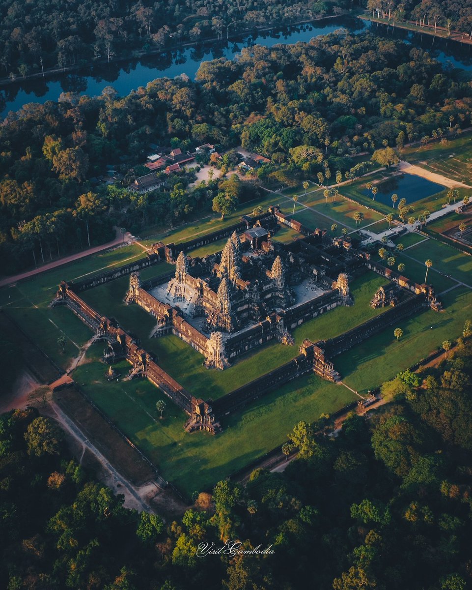 📍 Angkor Wat Temple

📸 #visitcambodia

#Cambodia #siemreap #angkorwat #angkorwattemple #worldheritage #unescoworldheritage #angkor #bayon #angkorarchaeologicalpark #angkorwattemple