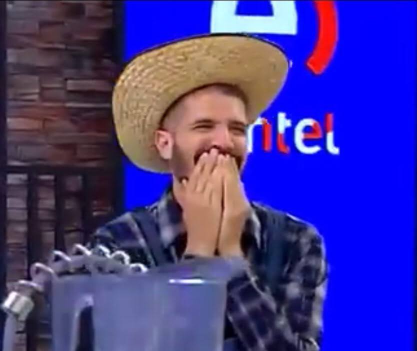 CheffcitosOfic's tweet photo. PERO FRANCO SHHHHH 
#PitucaSinLucas https://t.co/wOEzWHhS1k