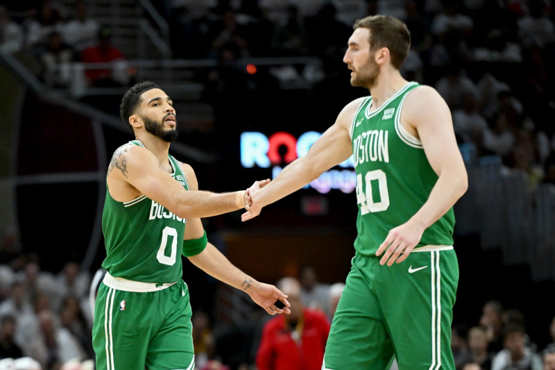 Tatum con 33 puntos lleva a Celtics a ganar 109-102 a los Cavaliers para poner 3-1 la serie 🔗listindiario.com/el-deporte/bal… #ListínDiario