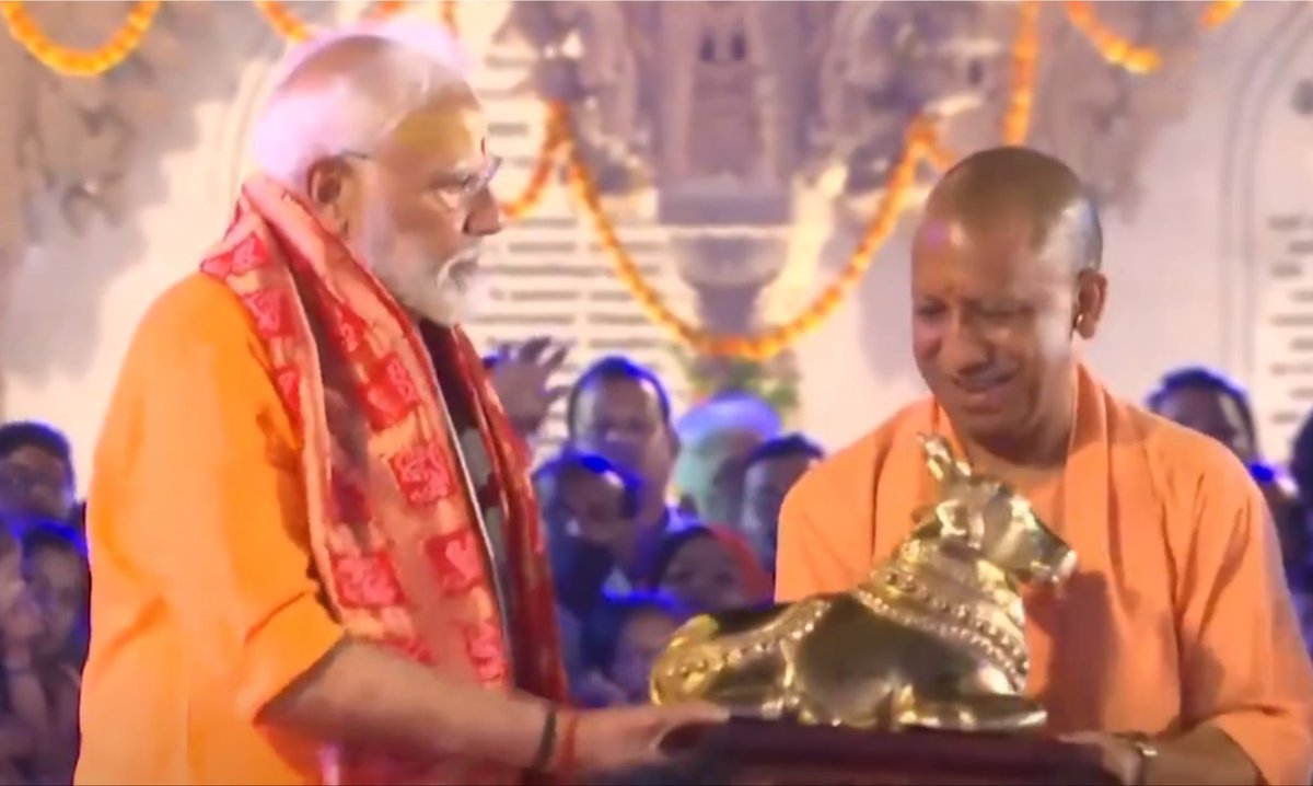 sujatapandeyb's tweet image. नंदी का संदेश आया है 
इंतज़ार ख़त्म होने को आया है ।

#PMModiInKashi