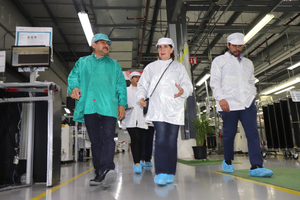 Hoy visitamos <a href="/Hisense_Mexico/">Hisense México</a> en #Rosarito empresa con un alto compromiso social,fuente de empleo y desarrollo económico. Mi compromiso es mantener la seguridad para atraer más inversión. #YaLoHice #LoHicimosBien #MirnaPresidenta #VotaPes <a href="/PESNacionalMX/">Partido Encuentro Solidario</a> #QueGaneRosarito