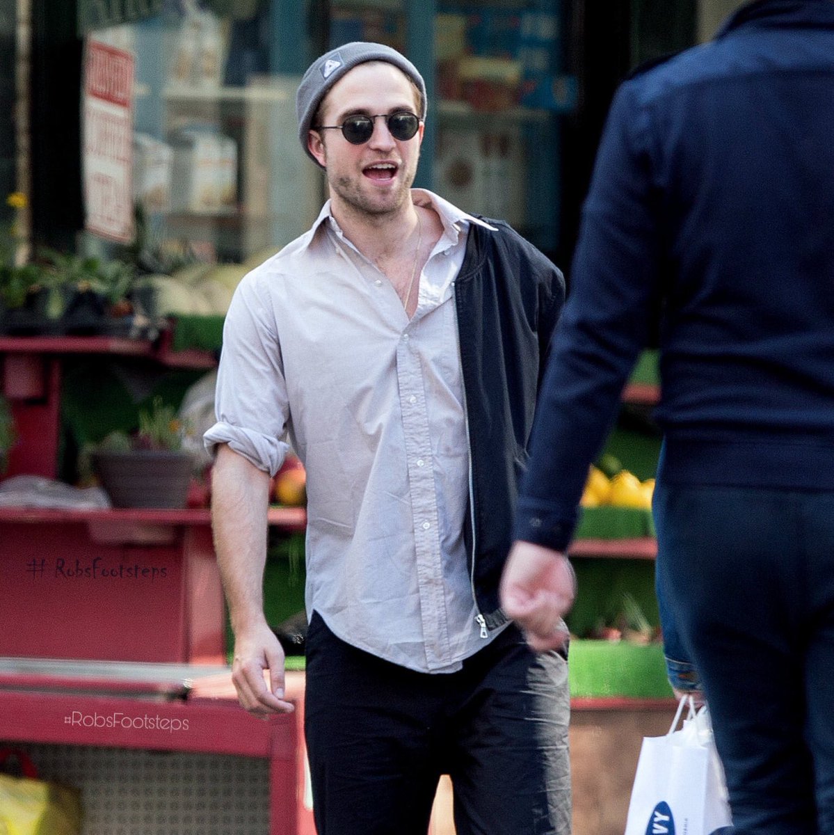 FLASHBACK: On a day like today exactly nine years ago, May 14th 2015, Robert Pattinson was enjoying a fun day in New York City, USA, in the company of his good friend Jamie Strachan. #throwback