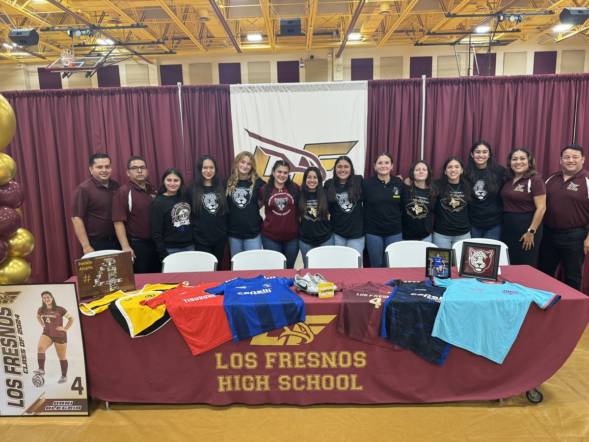 Today we celebrated the college signing of three of our Lady Falcons. We are very excited and happy to see you play at the next level! ⚽️❤️ Vianca Gonzalez #5 @UHVJAGUARS Nataly Garcia #19 @SUPiratesWSOC Daniela Alegria #4 @TAMUSA_WSoccer Congratulations ladies!!👏🏼