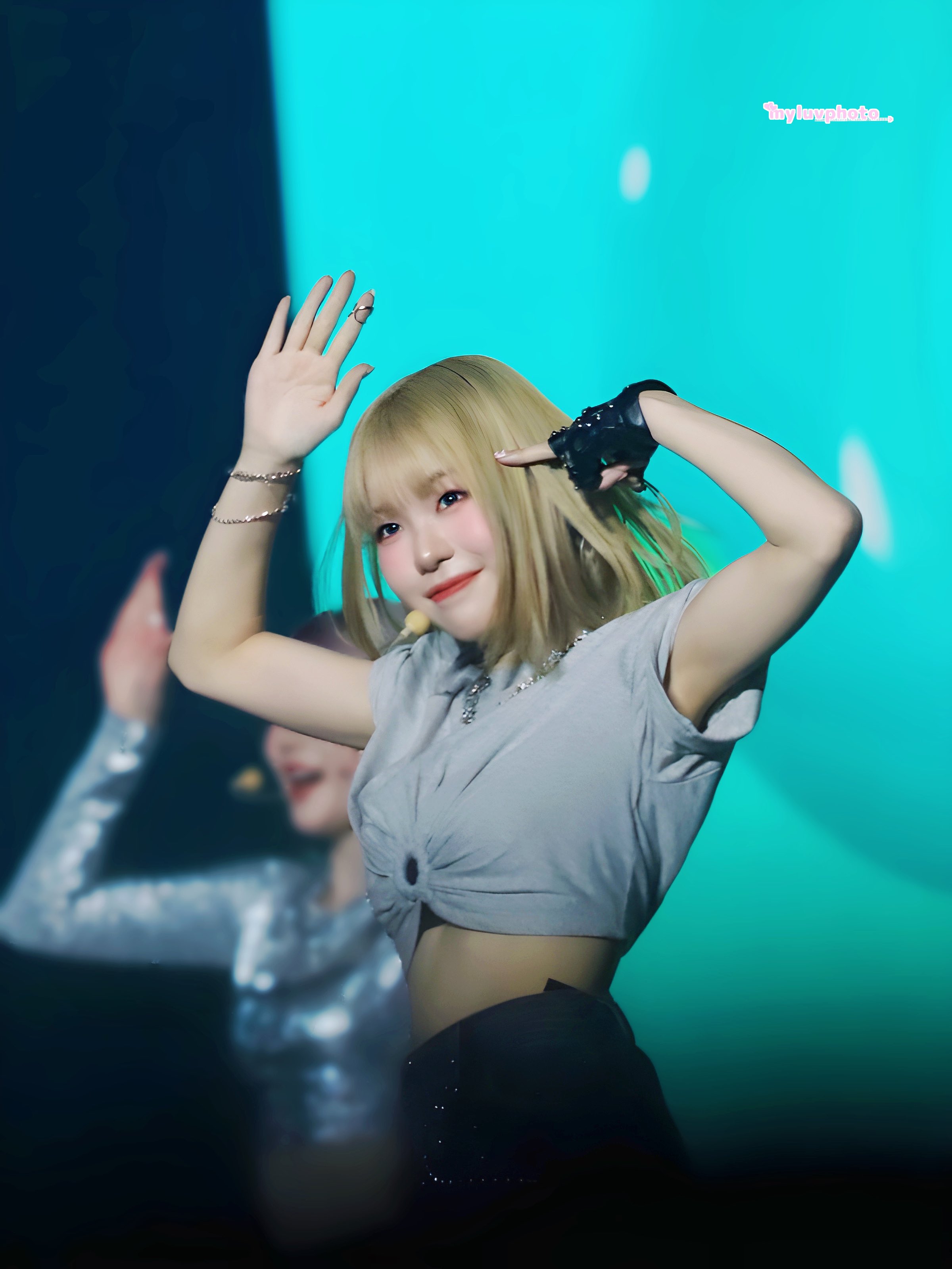 나나 on X: 