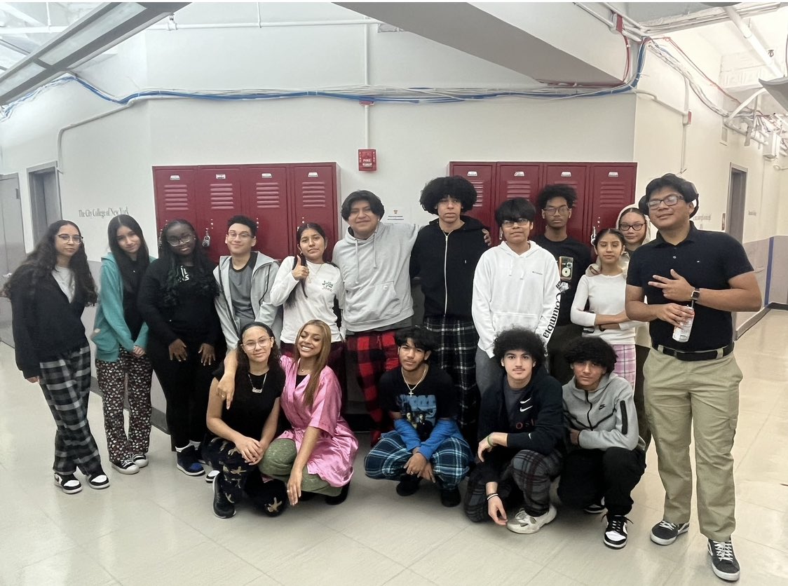collinsnyc's tweet image. Today’s beauty - congrats to my #APCalc and #APPreCalc on taking their #APExams today and giving their best all year. #proudteacher #Iteachmath #lovemystudents