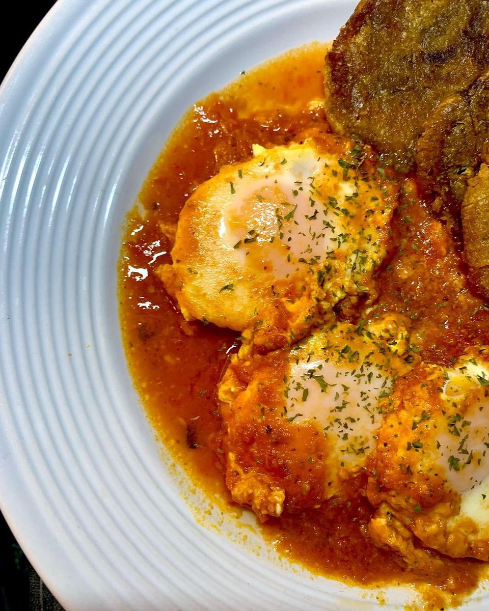 SikNik13's tweet photo. Peruvian Eggs! #mysticmeals #eggs #cookingvideos 

https://t.co/LCFRbTGIMf https://t.co/IPGB517tyC