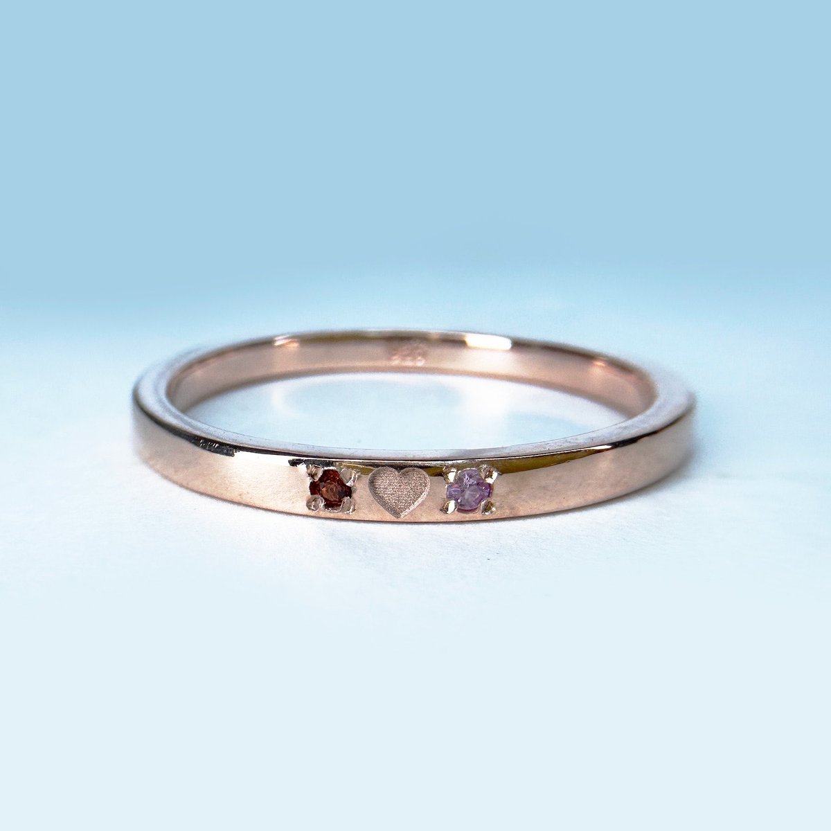 gJcharacter_G's tweet photo. 📣gjcgより推し活グッズ登場‼️

💍推しリング　ジュエリー💍

シンプルなアームにあなた好みのカスタマイズが可能❗️
宝石のセッティング・カラーコーティング・メッセージの彫刻、と表現は♾️✨
あなただけのオリジナルリングをお届けします🎵

https://t.co/wdXplePTak

＃推し　＃gjcg https://t.co/Ojq2q3YwvJ