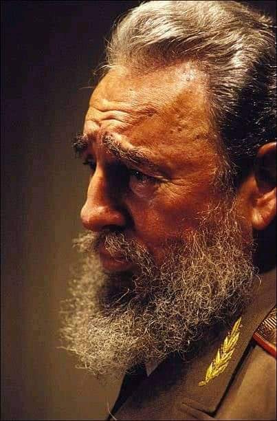 #FidelPorSiempre 
'Esta Revolución la sabremos defender, no importa cuán poderosos sean los enemigos, no importa cuán poderoso sea el imperio yanki, no importa cuán grandes sean sus recursos!'
#CubaViveYVence 
@WalterNoris 
@RosaRod44257690 
@KGV1977 @alibarrios1 @addiel_ps