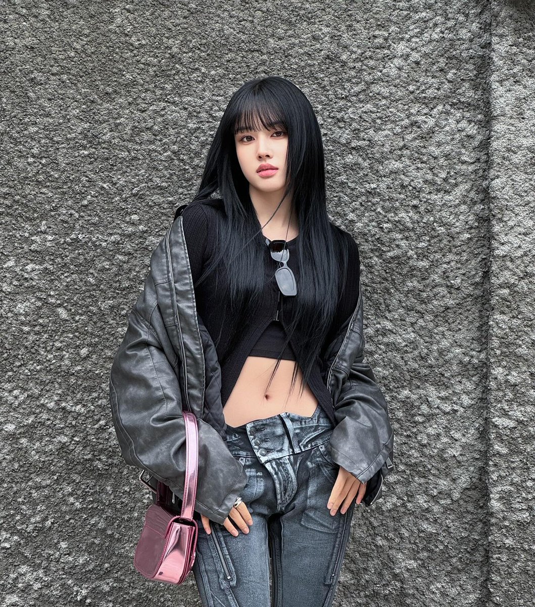 𝑎𝑙𝑢𝑛𝑎𝑟𝑎 𝑎𝑡𝘩𝑒𝑙𝑎𝑠. tweet media