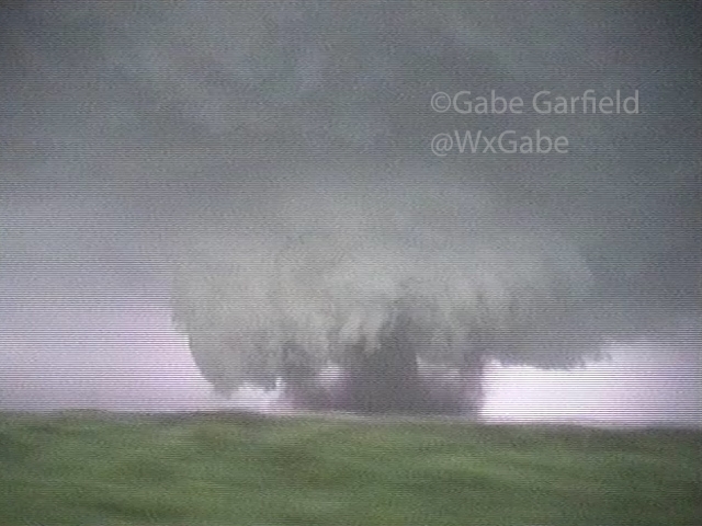 2004 was a banner year for storm chasers. And one of the highlights of that epic season was the 2.5 mile-wide F4 tornado that hit Hallam, Nebraska on May 22nd. I've just uploaded a new cut of my footage from that day. Check it out below! youtu.be/NK3jXhlrulg