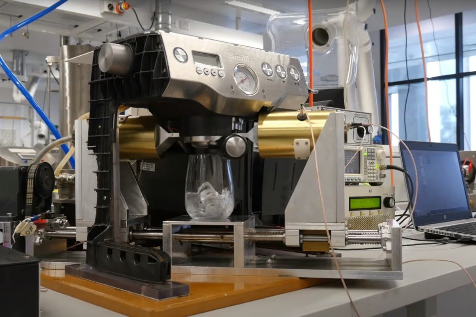 超音波によるコーヒー革命！24時間かかる水出しコーヒーを3分で
nazology.net/archives/150101

UNSWは、本来12～24時間かかる水出しコーヒーを、超音波を使って「たったの3分」で作る技術を開発しました。しかも、味わいは従来の水出しコーヒーと「非常に似ている」ようです。