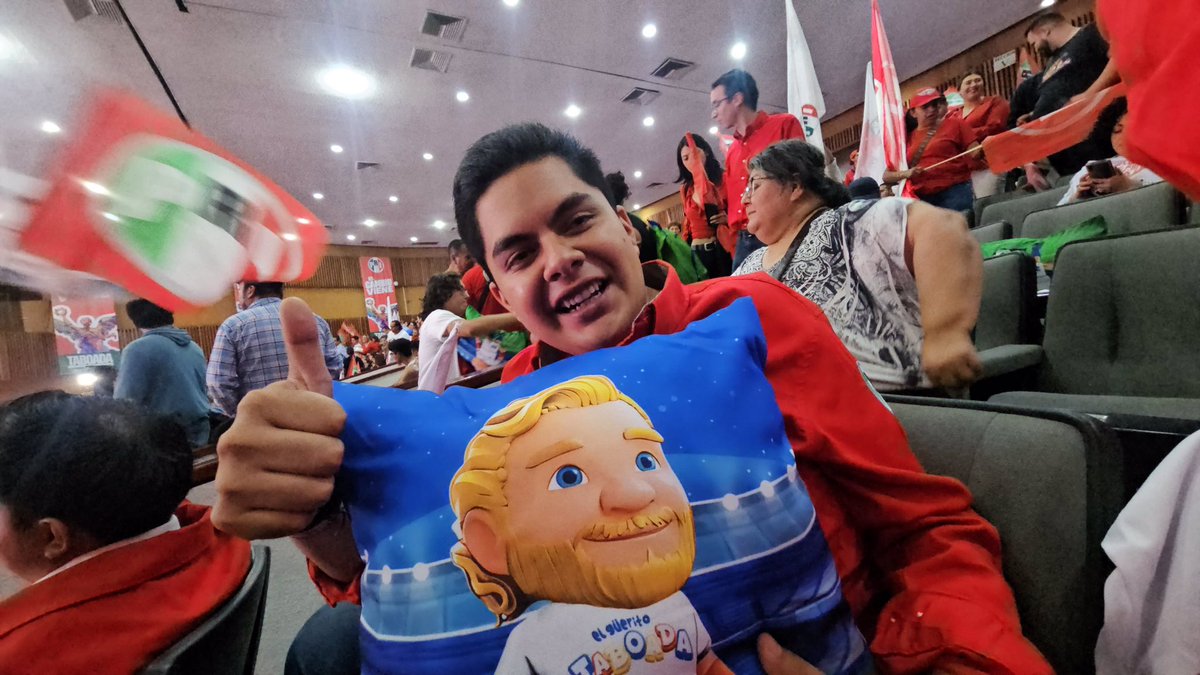 JavierAB29's tweet image. Que placer recibir al #JefeTaboada en la casa de todos los priistas, claramente ganamos el #DebateChilango este próximo 2 de junio tendremos JEFE DE GOBIERNO. Los jóvenes priistas, estamos listos. 🇲🇽🫵🏻🔴