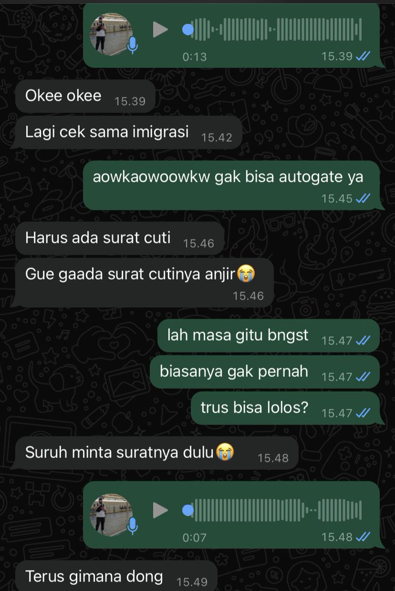 ciawreza's tweet photo. Temen gue pertama kalinya liburan ke luar negeri (Malaysia) dan pertama kali naik pesawat, malah batal krena ditangkap pihak Imigrasi atas nama Andi Randi Saputra karena dikira akan kerja di Malaysia. 
Gimana mengganti kerugian tiket dan hotelnya?
@ditjen_imigrasi @AngkasaPura_2 https://t.co/SAFu8KMBHk
