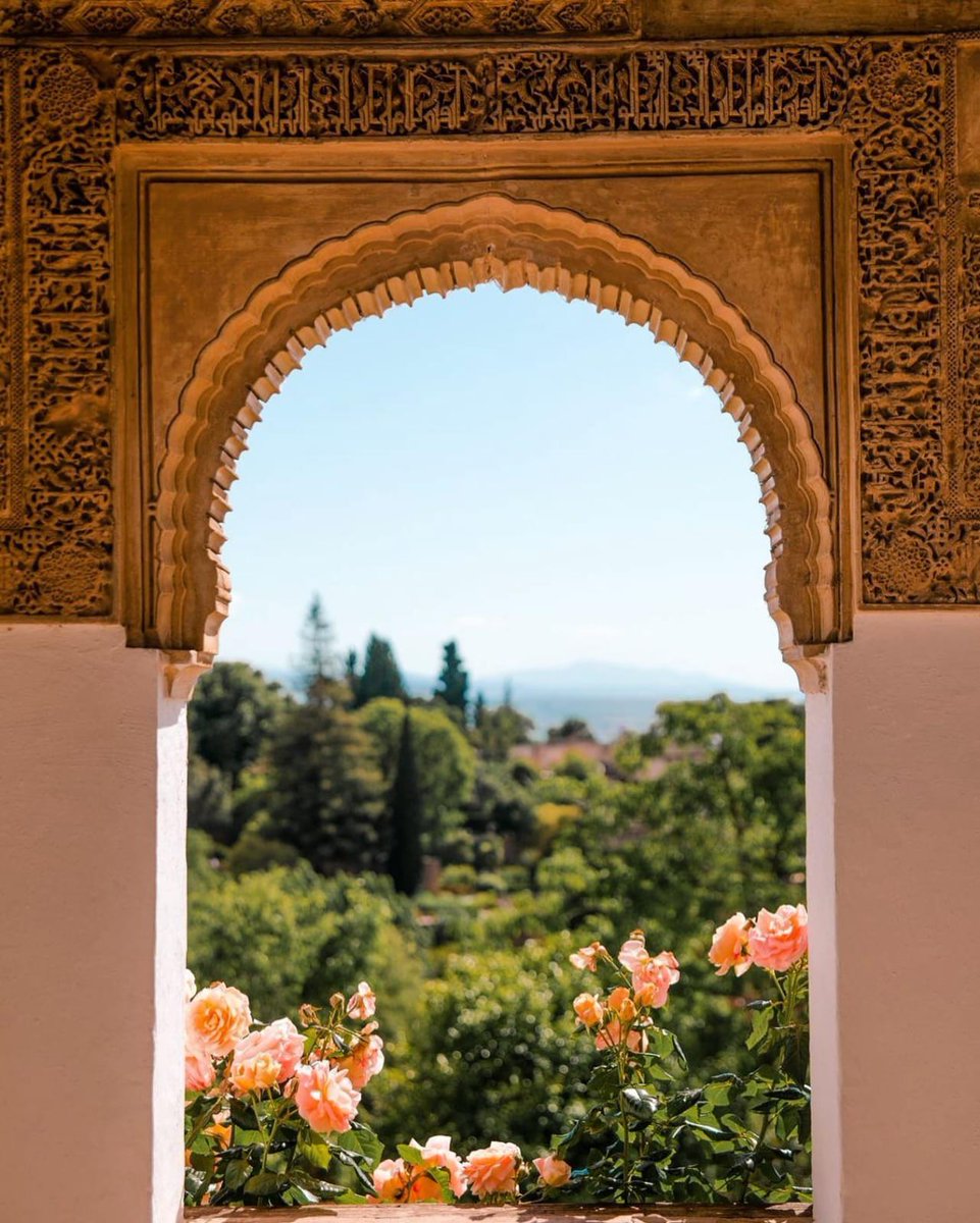 'Allah'a tevekkül et. Vekil olarak Allah yeter.' Azhab, 3