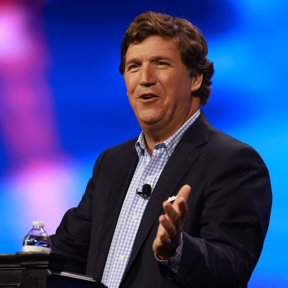 Do you agree with Tucker Carlson says we should BAN electronic voting machines and mail-in ballots? YEE OR NO??