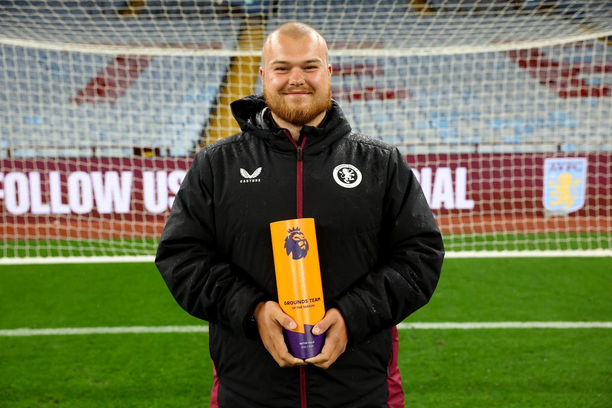 Great season with the boys and a great award for Karl and Ian ! Been a pleasure to put the work in to help them deliver a world class pitch ! A great team full of great blokes ❤️ 

Premier league grounds team of the season 23/24✅

#PremierLeague