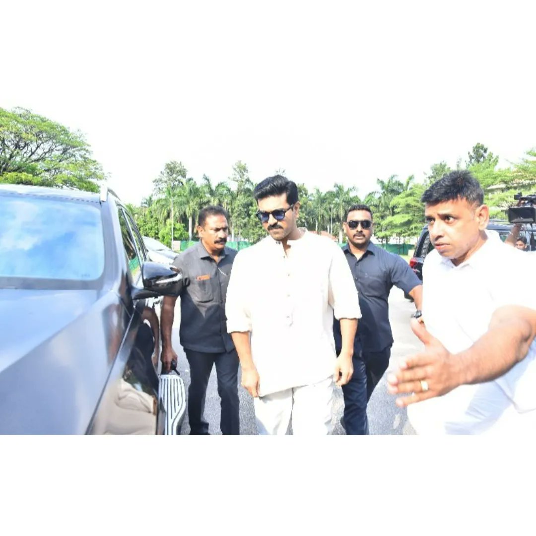 Power couple 🩷 Global #RamCharan and #UpasanaKamineniKonidela radiate civic responsibility as they strike a pose after casting their votes at Jubilee Hills Club #ElectionsParliament2024 #Elections2024 #GlobalStarRamCharan #RamCharan #LokSabaElections2024