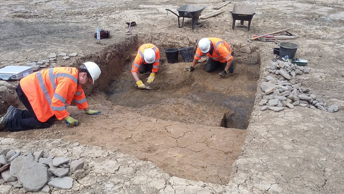 Archaeology conference in #Bakewell this Saturday (18 May)...

🏺 Fortifications through the Ages
⛏️ The hillforts, Roman forts and castles of the East Midlands

Get your tickets here...
👉 bit.ly/3K0Y5HS

@CBAEastMidlands #CulturalHeritage