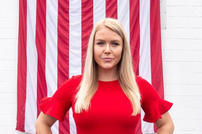 Trump 2024 press secretary Karoline Leavitt (@kleavittNH) seems out of touch with Trump supporters, behaving as if she's auditioning for a job at Fox News. However, many Trump supporters dislike Fox News, especially since it fired Tucker Carlson last year.

The closest people to…