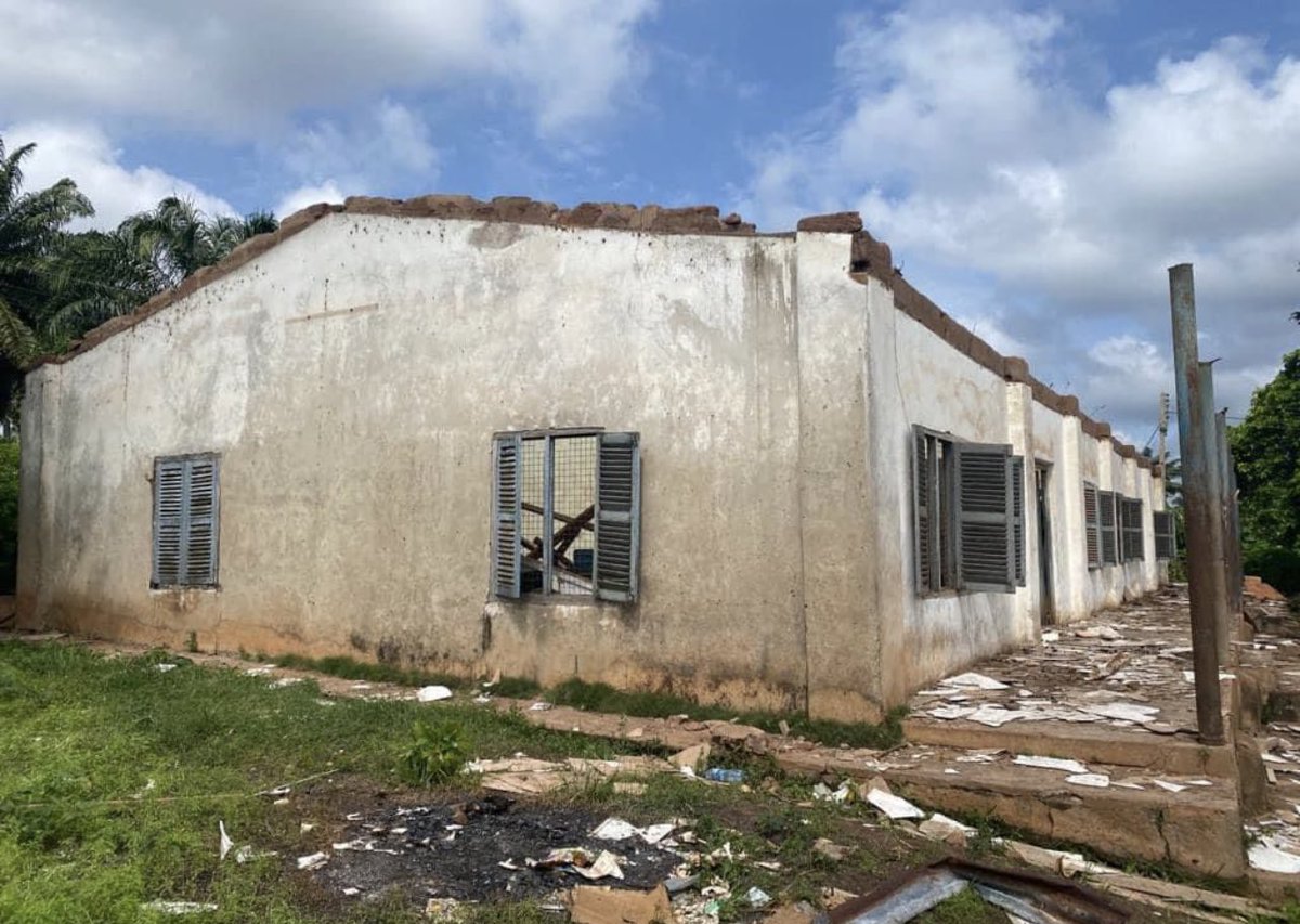 buezeofobuike's tweet image. To put in context while we are proud of this Library project, below are the images of what we met on ground and the product of our transformation to what it is now.