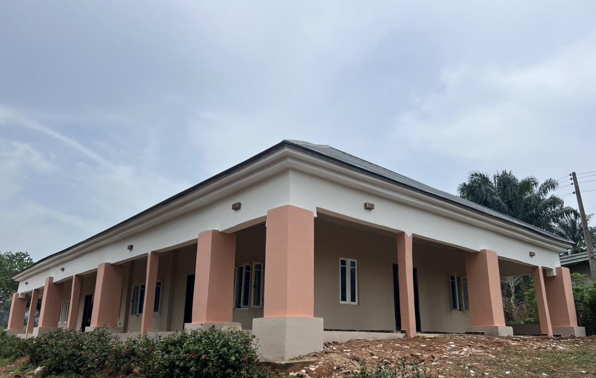 buezeofobuike's tweet image. To put in context while we are proud of this Library project, below are the images of what we met on ground and the product of our transformation to what it is now.