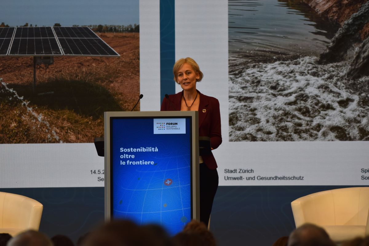 "Nachhaltige Beschaffung ist ein Schlüsselfaktor, um negative #Spillover-Effekte zu mindern. Städte spielen hier eine wichtige Rolle" sagte Sonja Gehrig (Stadt Zürich), am heutigen #ForumNachhaltigeEntwicklung In Bern. #ForumDialog2024