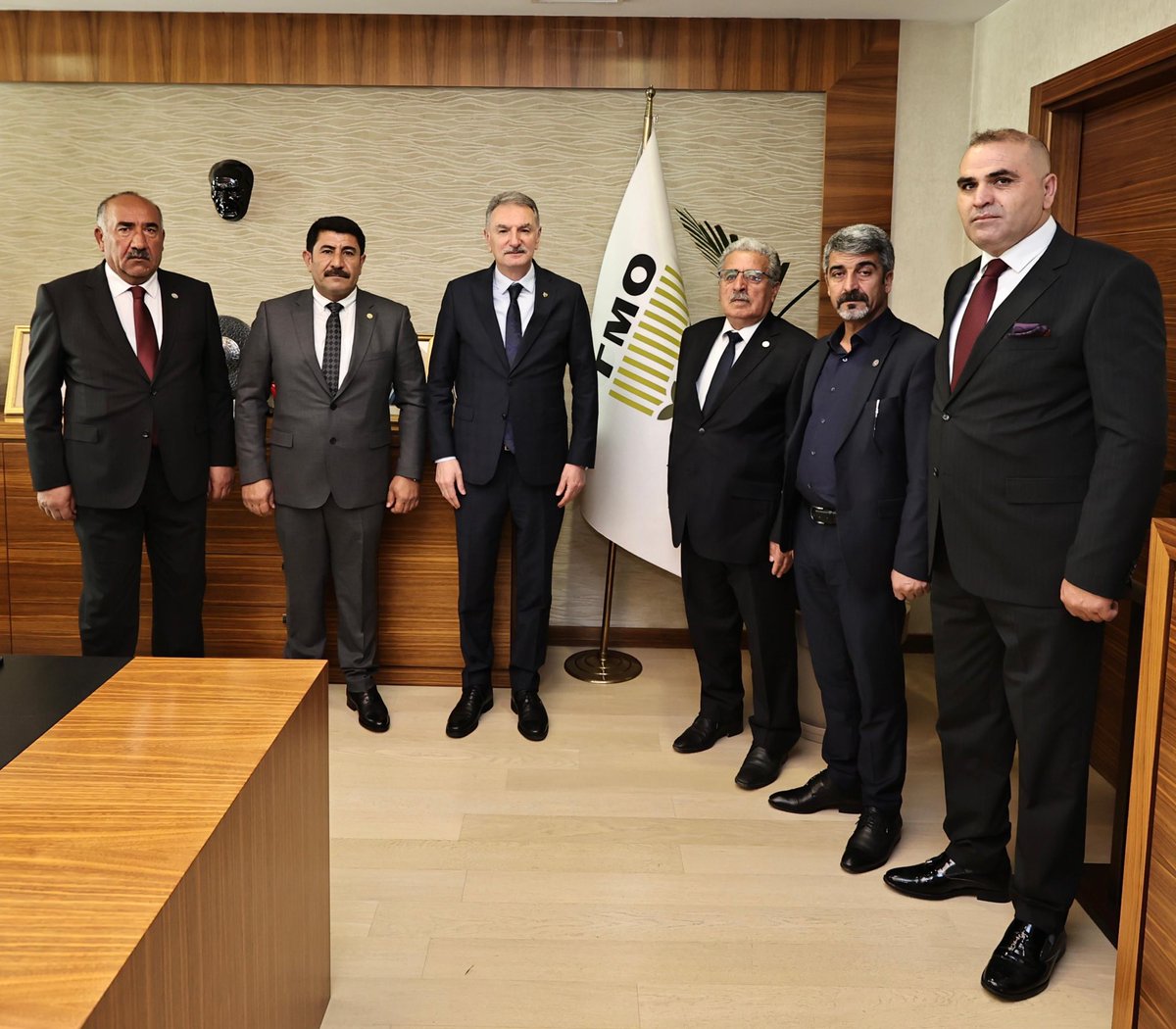 Kurumumuzu ziyaret eden Ağrı Ziraat Odası Başkanlarımız ile yeni hasat sezonuna ilişkin istişarede bulunduk. Kendilerine ziyaretleri için teşekkür ediyorum. #tmo