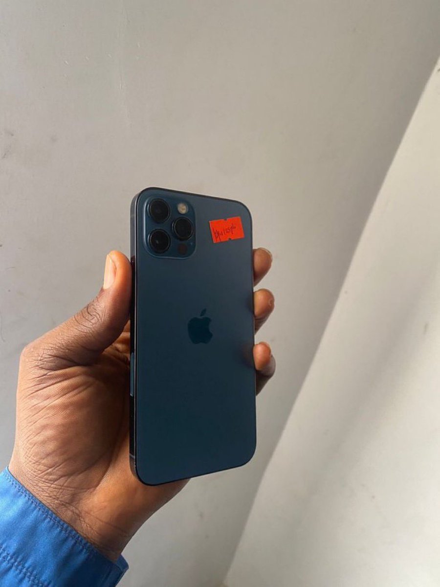 paksgotu's tweet image. if i dash you phone, wetin you go use am do?