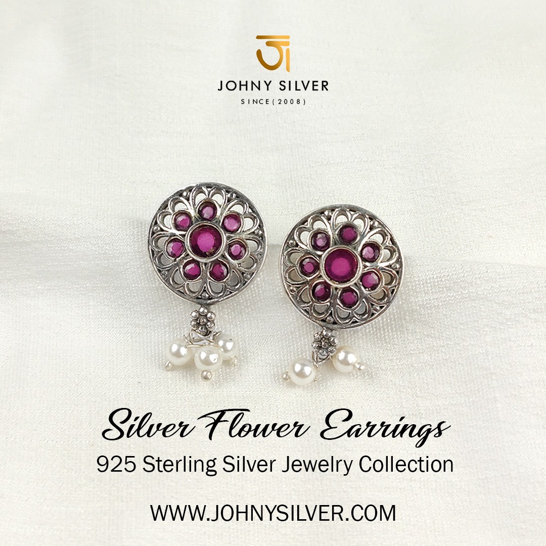𝐬𝐢𝐥𝐯𝐞𝐫 𝐟𝐥𝐨𝐰𝐞𝐫 𝐞𝐚𝐫𝐫𝐢𝐧𝐠𝐬 || 𝐟𝐥𝐨𝐫𝐚𝐥 𝐬𝐭𝐮𝐝 𝐞𝐚𝐫𝐫𝐢𝐧𝐠𝐬
.
𝐁𝐮𝐲 𝐋𝐢𝐧𝐤 : johnysilver.com/collections/92…
#silverjewelry #jewelry #johnysilver #silverearrings #flowerearrings #handmadeearrings #traditionalearrings #topazearrings #earrings #earringsforwomen
