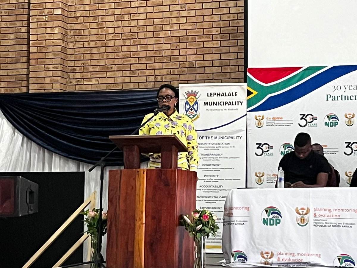 Day 2 of the Youth Career Expo in Lephalale, Limpopo. @myNSFAS is ready to share valuable information with learners. Deputy Minister in The Presidency Ms @Pinky_Kekana1 has encouraged learners to take advantage of the expo to learn from exhibitors . @DpmeOfficial #NSFAS2024