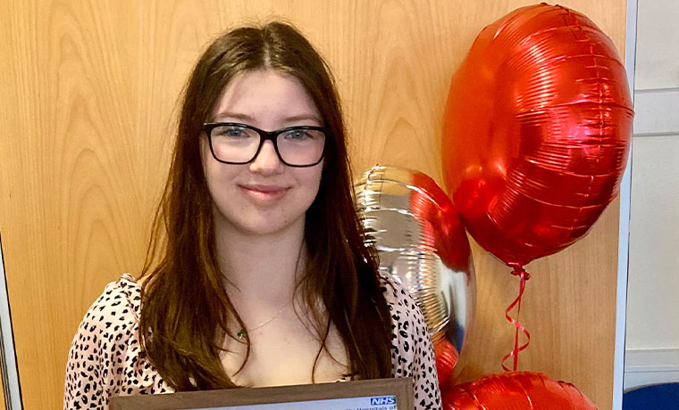 Congratulations to Grace Lakin, a current Level 3 Health and Social Care learner, who has been awarded Student of the Year by University Hospitals of Derby and Burton for her volunteering services. Read more here: ow.ly/9SSt50RFogG