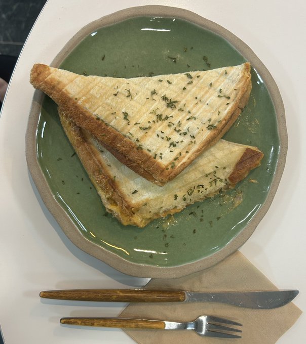 The most aesthetic tuna sandwich I&rsquo;ve eaten was bought on Guam https://t.co/ncCNHBzeKo<a href="/tag/wildcards"class="tags"><span>#wildcards</span></a>