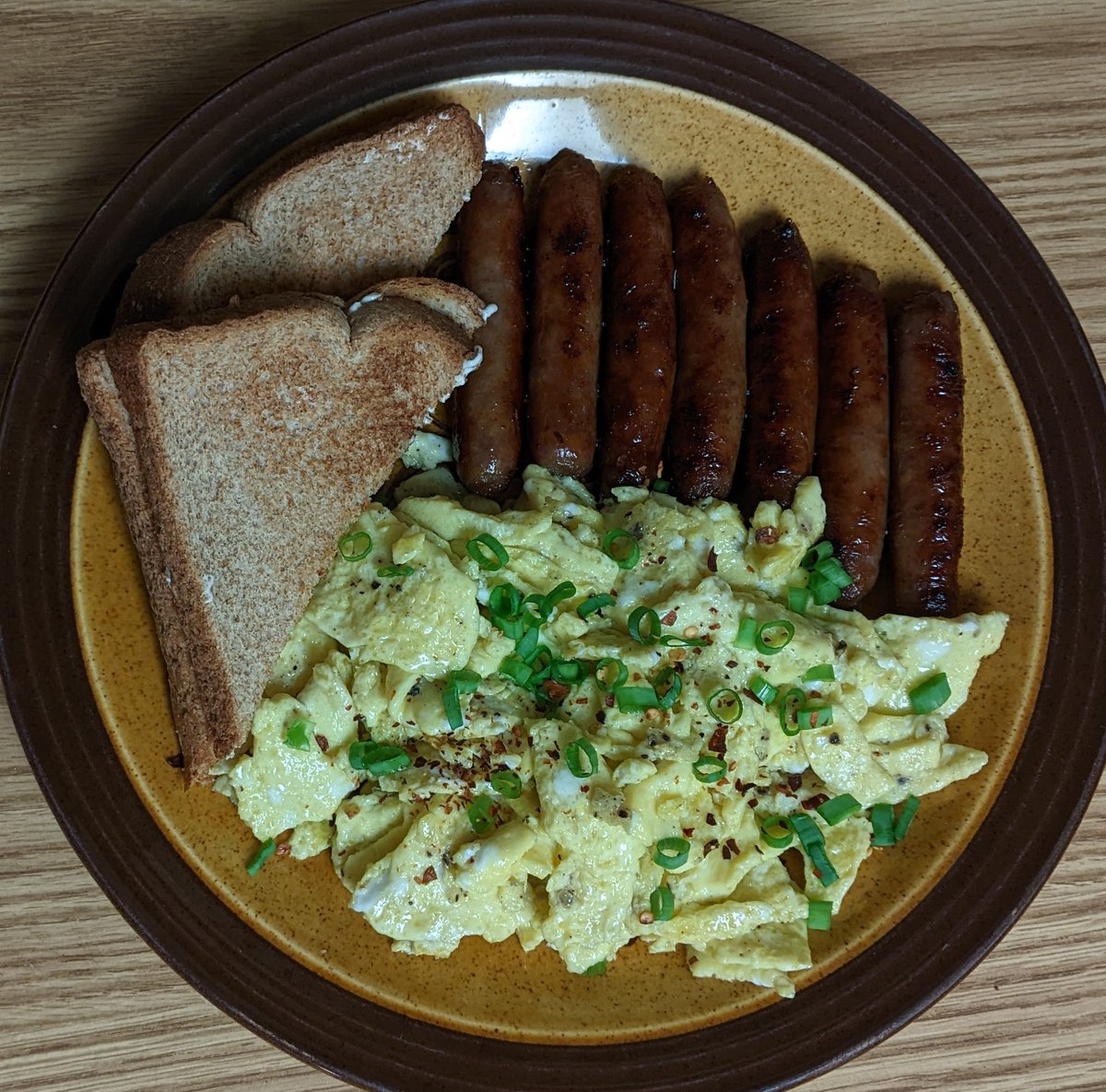 Scrambled Eggs, Sausage & Wheat Toast

#allkindsofrecipes #testkitchen #scrambledeggs #eggs #scallions #crushedredpepper #sausage #eggsandsausage #wheattoast #toast #breakfast