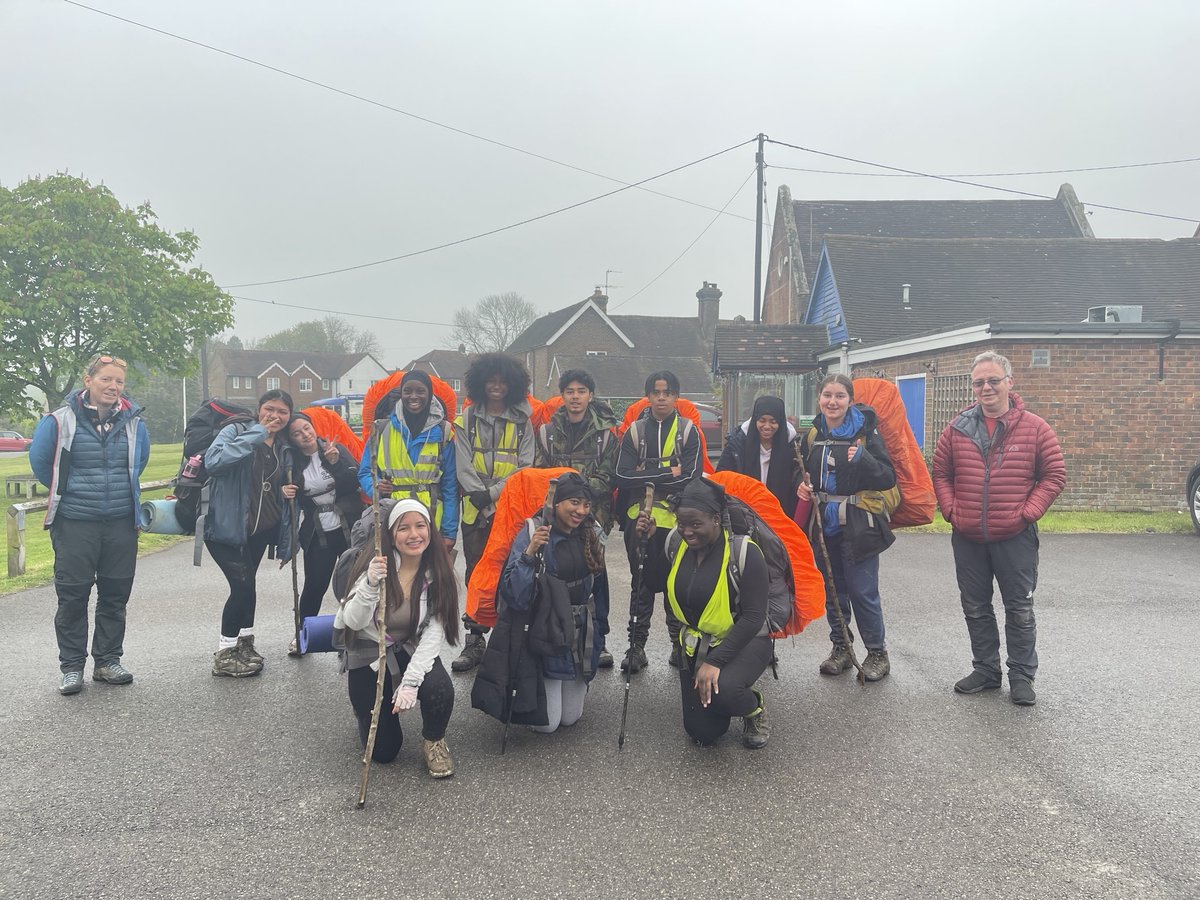 Huge congrats to our students on completing their Bronze & Silver @DofE! They walked up to 50k, camped, pushed boundaries & persevered. An assessor of 35 years said he'd never met students as engaged and joyful to work with. Well done! 👏🏅🚶‍♂️🚶‍♀️⛺️💪 @ArkSchools @MattJones_Globe