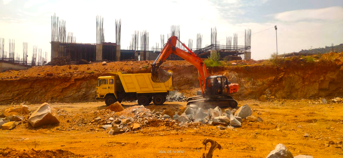 #MEIL is executing the #Penukonda Medical College in Anantapur district of #AndhraPradesh. In these images, you can see civil works are ongoing for the major blocks. #MedicalCollege #MeghaEngineering #MedicalEducation