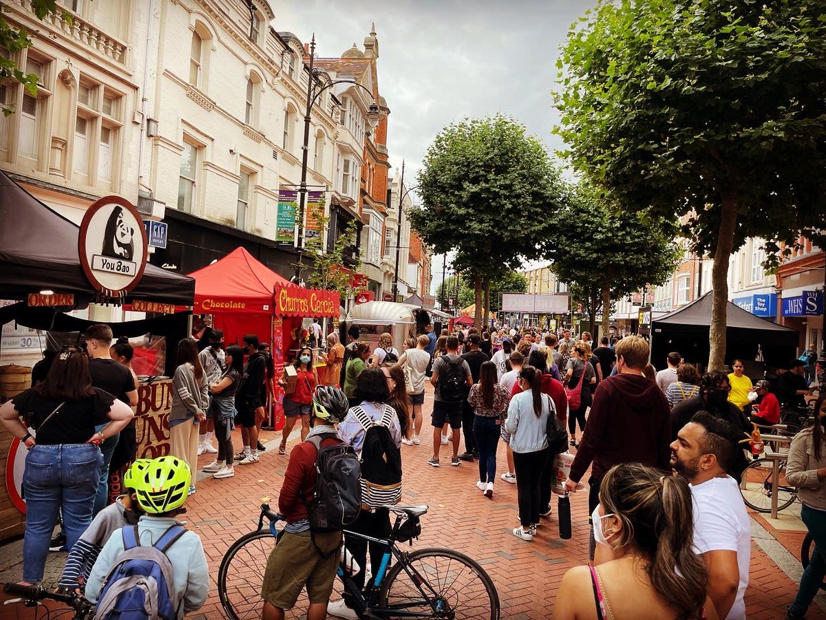 READING FOOD FESTIVAL (formerly Eat Reading) is back this weekend & you can find our food traders all along Broad Street, featuring: 🍕PIG’S PIZZA 🔥PERU SABOR 🌯FINK STREET FOOD 🌭HEAVENLY SAUSAGE 🌮MASA TACOS 🇪🇸TAPAS CULTURE 🇹🇭KRUA KOSON 🐷MR PIGSTUFF 🇯🇲JAMAICAN PATTIES