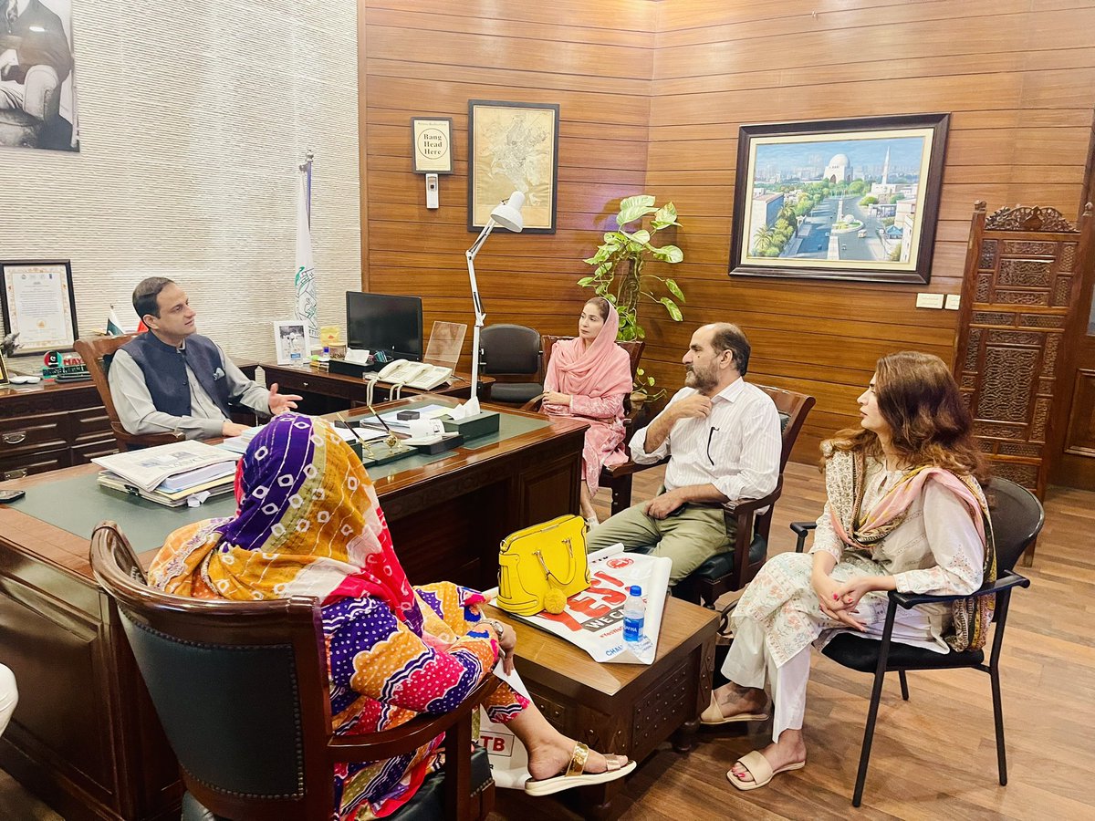 I had a productive discussion with the Mayor karachi @murtazawahab1 regarding the tuberculosis prevention initiatives conducted by Bridge Consultants Foundation. The Mayor assured us of every possible support from KMC. #tuberculosis #Prevention #HealthcareInnovation