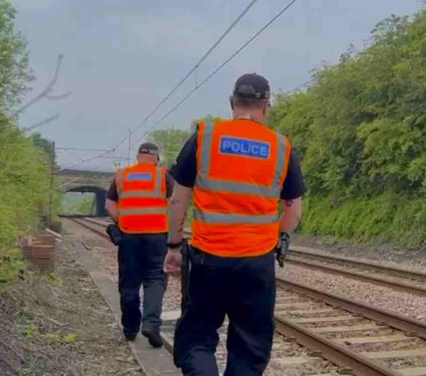 #NPMetro #MetroNPT Specially trained officers patrol @my_metro tracks and infrastructure. Cable theft effects #Metro services, which in turn has a negative impact on passengers and the local economy. #NorthTyneside #Gateshead #Newcastle #StayOffTheTracks #NorthumbriaPolice