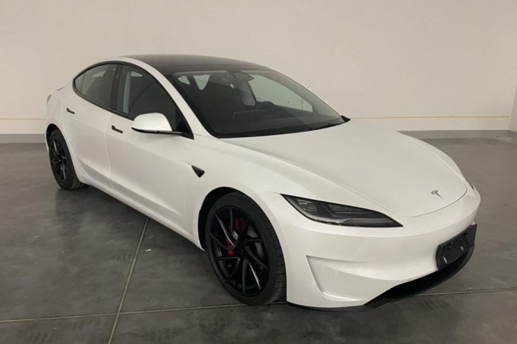 All-new Tesla Model 3 Performance included in MIIT’s catalogue in China. autonews.gasgoo.com/china_news/700… @Tesla #Tesla #Model3