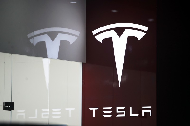 Tesla's mega factory project in #Shanghai, has obtained a construction permit, making it the first energy storage mega project outside the US. 
The plant is expected to enter mass production in the first quarter of 2025, initially producing 10,000 Megapack units every year.
