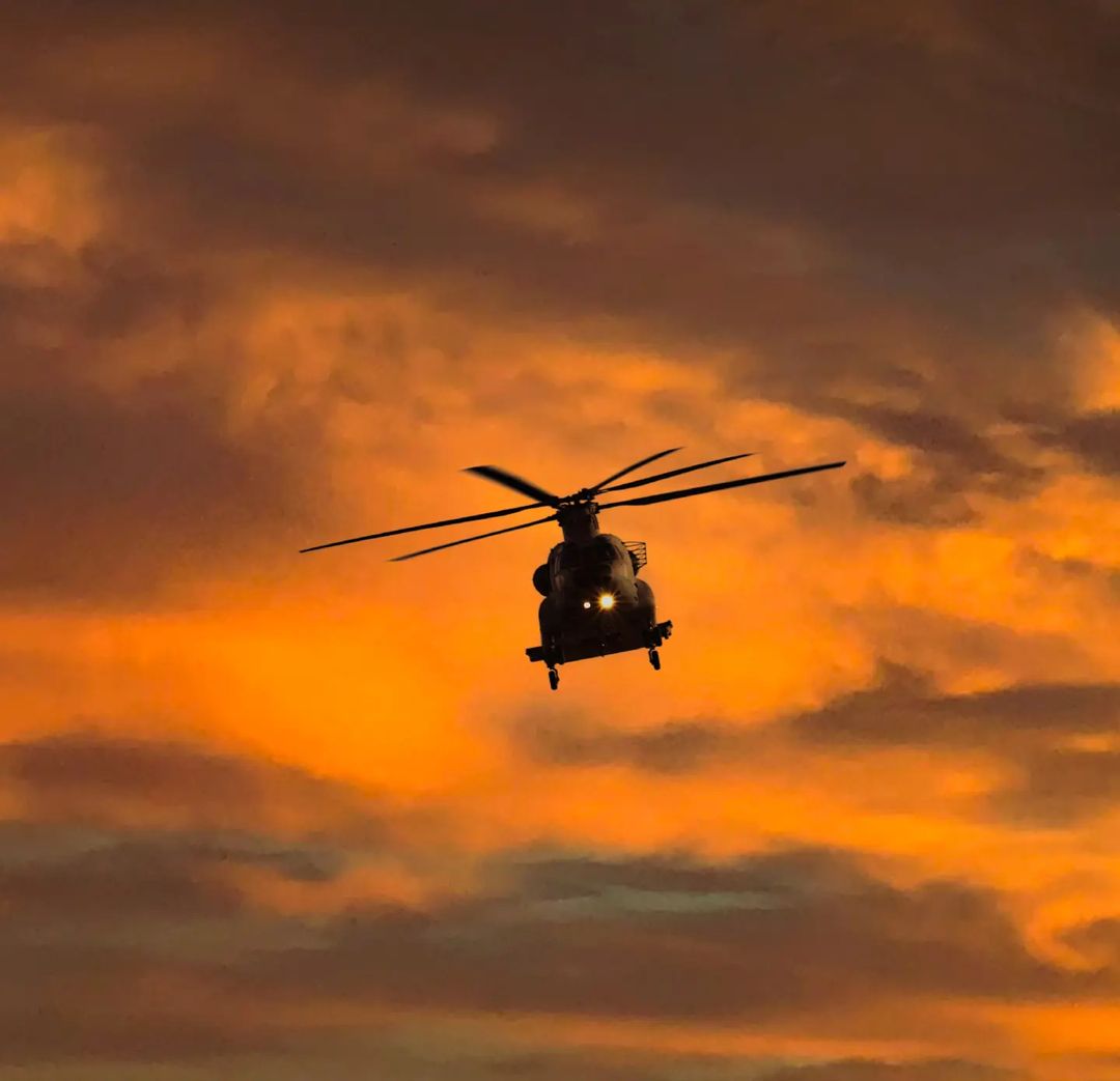 IAF Chinook says Good evening!! 🌆🌄

📸 Roshan Bhatia #IADN