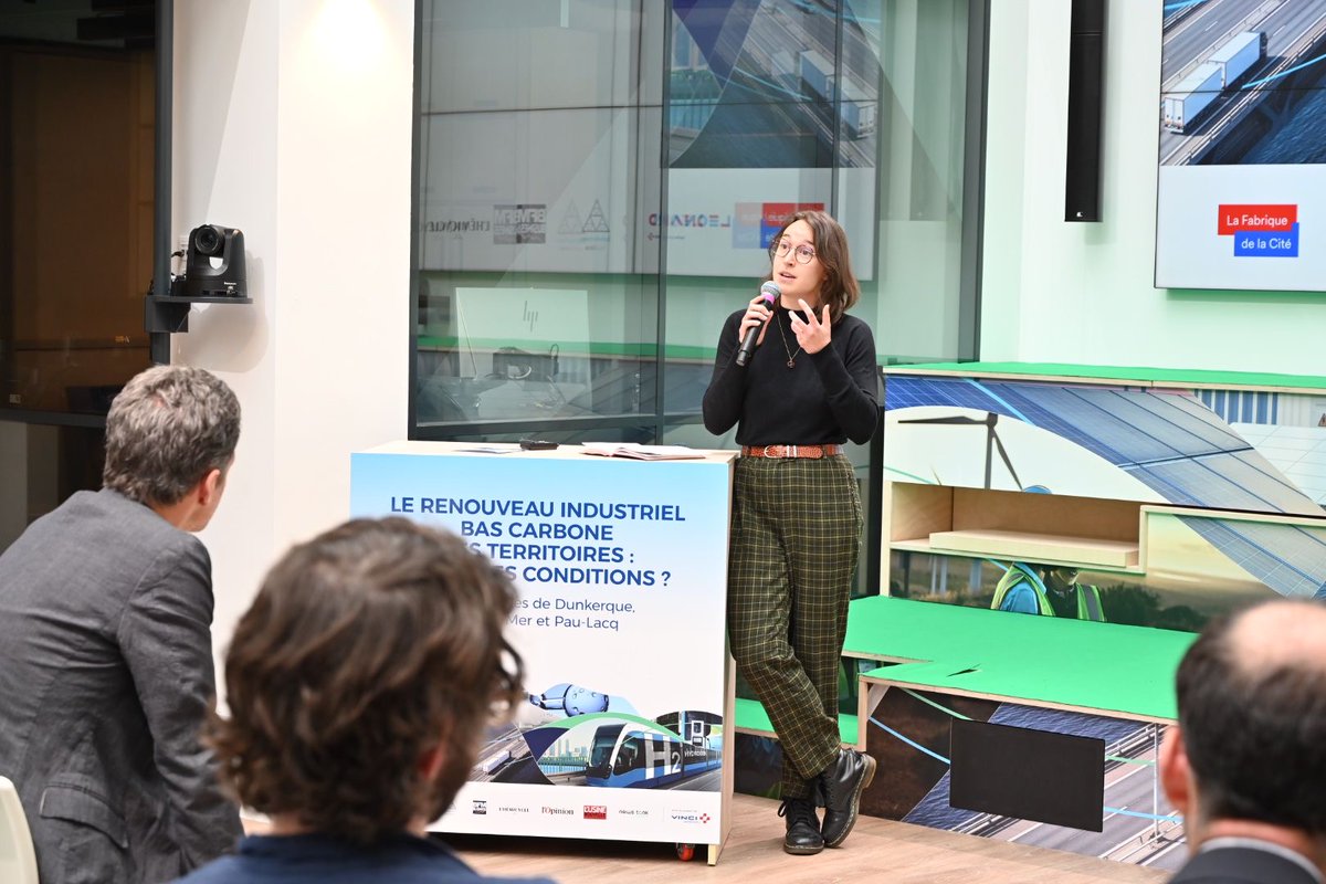 La Fabrique de la Cité (@fabriquelacite) on Twitter photo <a href="/EdouardDequeker/">Edouard Dequeker</a> <a href="/essec/">ESSEC Business School</a> <a href="/AntoineGuillou/">Antoine Guillou</a> <a href="/Paris/">Paris</a> <a href="/lea_falko/">Léa Falco</a> <a href="/cired8568/">@cired.bsky.social</a> <a href="/Construirecolo/">Construire l'Ecologie</a> « Aujourd’hui on a des emplois qui vont disparaître et d’autres qui vont apparaître. Il faut pouvoir anticiper les conséquences sociales et accompagner les personnes qui vont perdre les emplois »
<a href="/lea_falko/">Léa Falco</a> Doctorante et cofondatrice du collectif <a href="/Construirecolo/">Construire l'Ecologie</a> <a href="/EdouardDequeker/">Edouard Dequeker</a> <a href="/essec/">ESSEC Business School</a> <a href="/AntoineGuillou/">Antoine Guillou</a> <a href="/Paris/">Paris</a> <a href="/lea_falko/">Léa Falco</a> <a href="/cired8568/">@cired.bsky.social</a> <a href="/Construirecolo/">Construire l'Ecologie</a> « Aujourd’hui on a des emplois qui vont disparaître et d’autres qui vont apparaître. Il faut pouvoir anticiper les conséquences sociales et accompagner les personnes qui vont perdre les emplois »
<a href="/lea_falko/">Léa Falco</a> Doctorante et cofondatrice du collectif <a href="/Construirecolo/">Construire l'Ecologie</a>