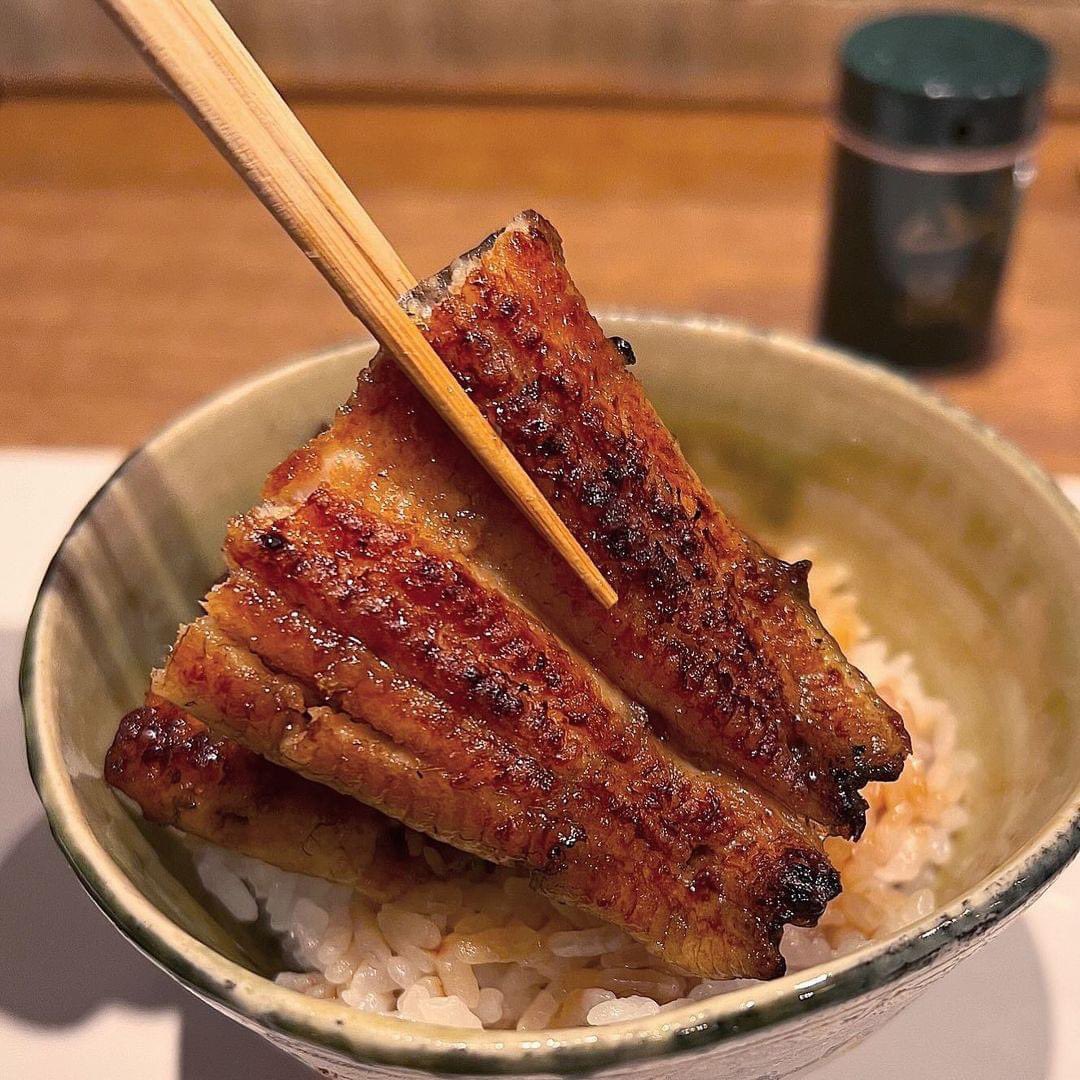 Unagi 📍Japan 🇯🇵 ⭐ 4.5 Discover Japan: tasteatlas.com/japan Unagi is the Japanese word referring to the freshwater eel, commonly used in Japanese cuisine. In Japan exists a specialized category of chefs dedicated to preparing Unagi - a skill that takes years to perfect.