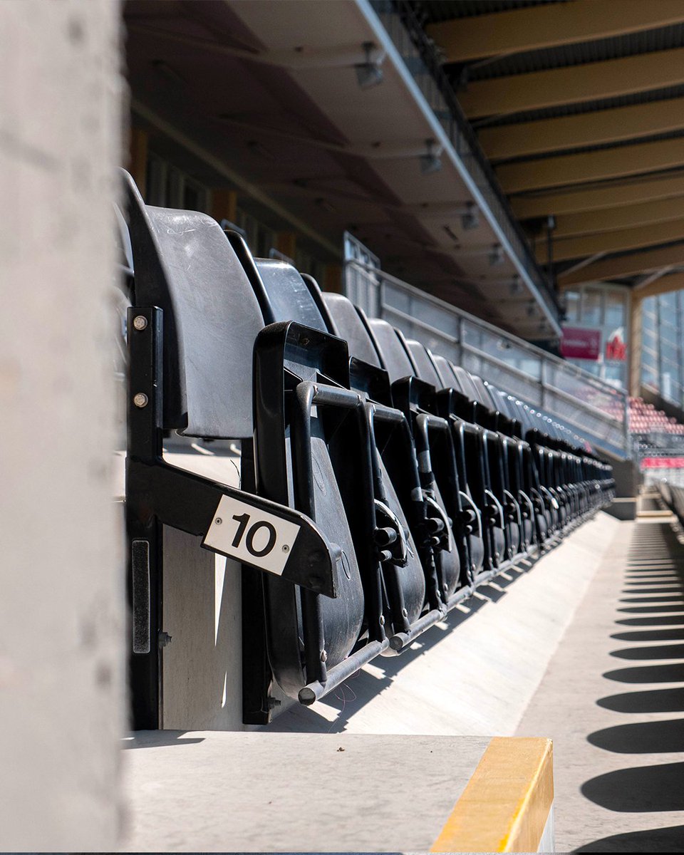 oskfotboll's tweet photo. ⏳ Nedräkningen har börjat och snart fyller vi Behrn!

Se till att kom i tid ikväll! Över 11 000 har köpt biljett, gör det du också!

🎟️ https://t.co/CICvUnTeFR https://t.co/nCfLELTz5S