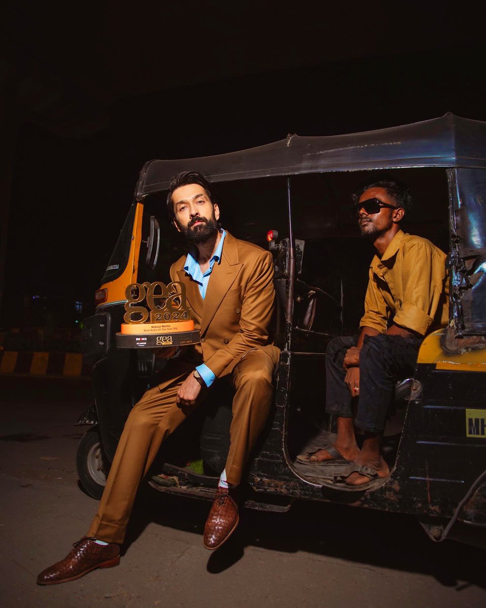 Sohail was really cool. Drove us home when the car broke down and offered to let me take a picture with the award in his ride whilst he thought it would look insanely cool for him to be part of it. Sharing my Best Actor Television Dong #GlobalExcellenceAwards with him and you.