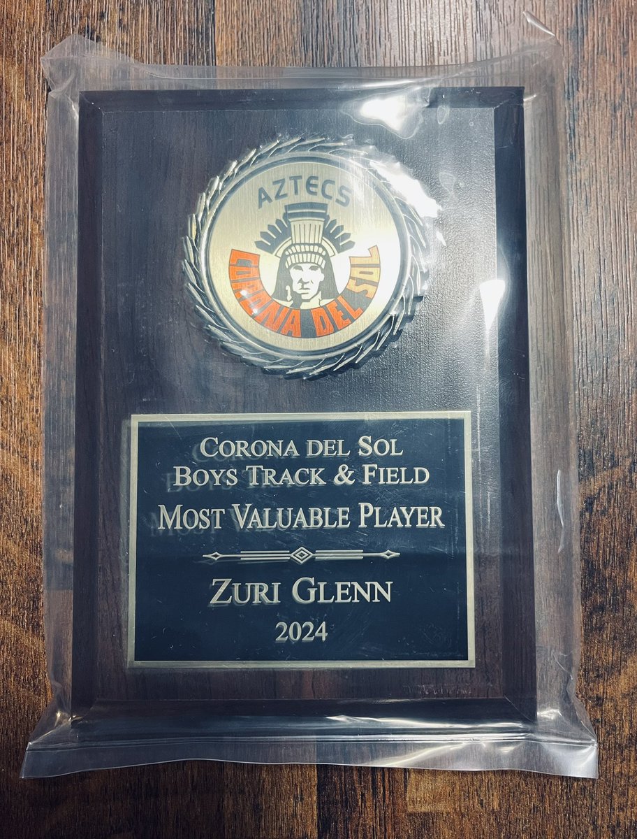 Thank you to all my coaches who invested in me these last four years at <a href="/del_field/">Corona del Sol Track and Field</a>. Honored to be named MVP of the season but even more honored to be surrounded by amazing coaches &amp; teammates these last 4 years! Next up, <a href="/IchabodXCTF/">Washburn XC/TF</a> <a href="/IchabodFTBL/">Washburn Football</a> <a href="/Domonick_Ruiz/">Domonick Ruiz</a> you got next! 📈